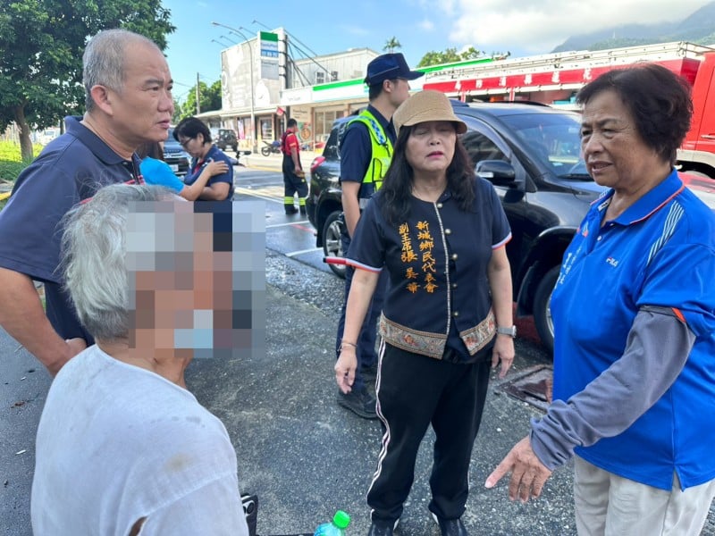 新城鄉北埔路凌晨發生火警 何禮臺責成公所團隊前往關懷受災戶並協助安置 全力支援救災後勤