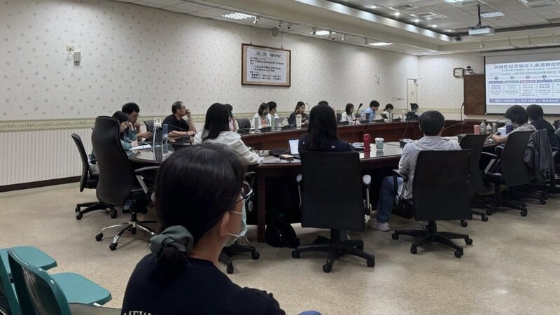LINE_ALBUM_115080826玉里醫院攜手司法心理專家_解密獄中治療新思維_260826_2_61cbfadc8d0a04a3.jpg