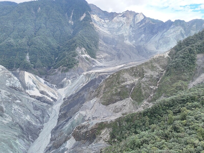 115年8月26日上午0808-0839馬太鞍溪堰塞湖空拍_2_0_cb7ecd6319c6545e.jpg