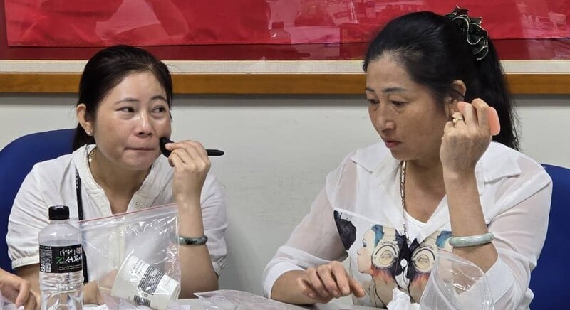 圖四新住民朋友親手調製保養品並在講師引導下體驗臉部撥筋技巧透過將手作與保_0_5cd8a9bcd03ea09a.jpg