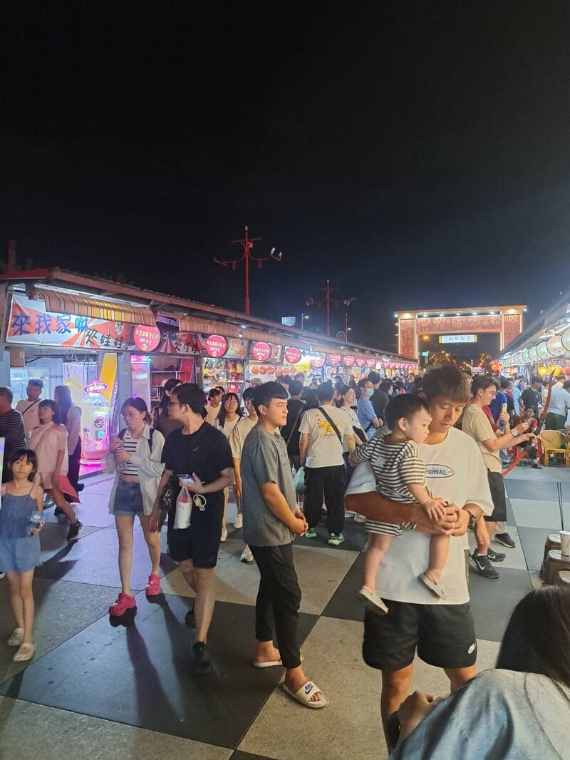 東大門人潮06_dbf1bb7c5b8ed132.jpg
