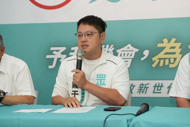 戴于文02_f796d60dca87b371.jpg