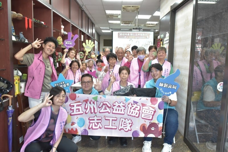 AA-0731085629338_2e8d62afd5b0992d.jpg