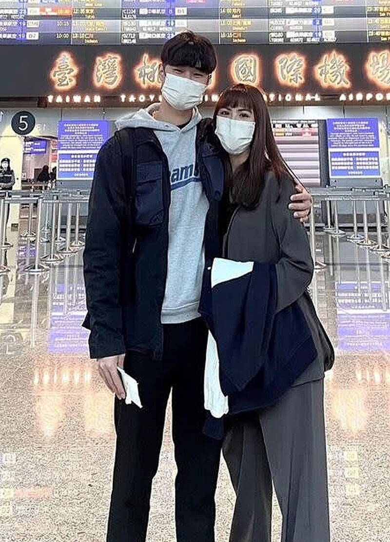 early marriage Cancer 82b33