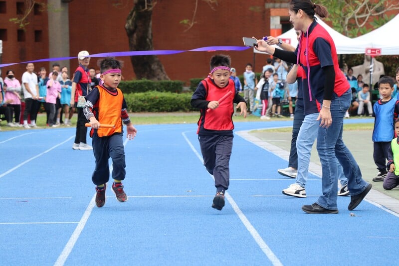 1141121-海星高中提供-海星幼稚園趣味大隊接力_0_0a38b.jpg