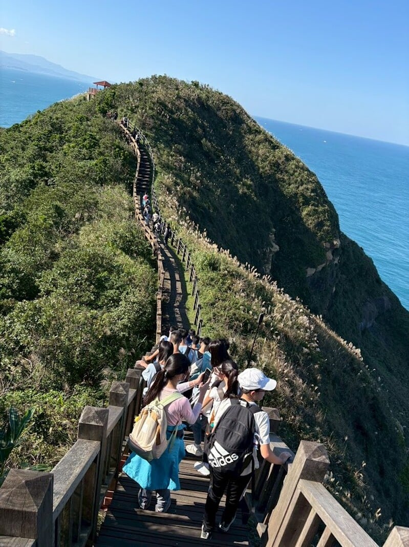 1141211-海星高中提供-鼻頭角步道_0_bf35a.jpg