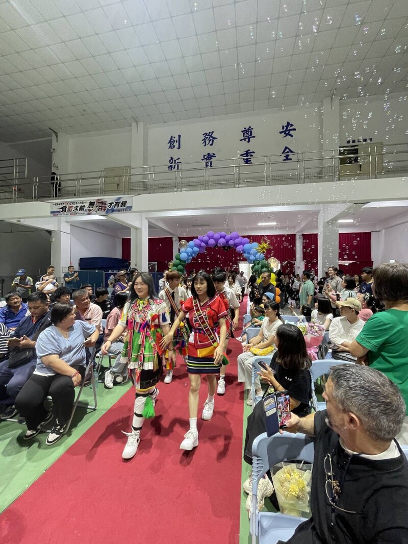 703081_a8205.jpg