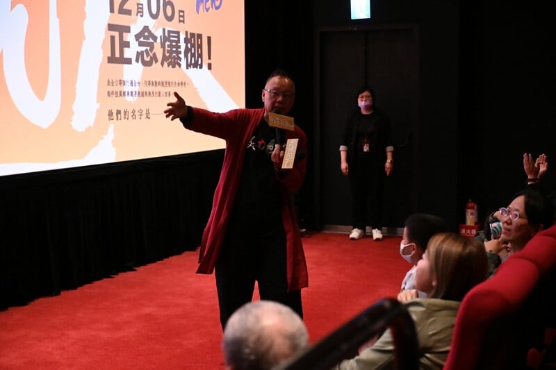 LINE_ALBUM_1131129台灣超人傳達正能量_魏嘉彥邀民眾走進戲院感受生命力_241129_7_6d3cc.jpg
