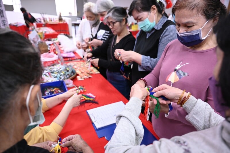 LINE_ALBUM_1131204_花蓮市文健站成果展_魏嘉彥與百位長者同歡_241205_5_bb641.jpg