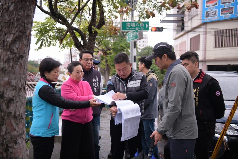 LINE_ALBUM_114.01.05114.01.05徐榛蔚游淑貞縣鄉協力建設_會勘吉安溪生活路網基礎建設_250106_2_4358d.jpg