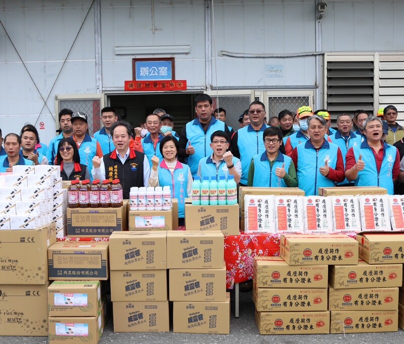 LINE_ALBUM_114.01.26_縣府慰勞基層鄉鎮清潔隊攜手環保_250126_3_70fa1.jpg