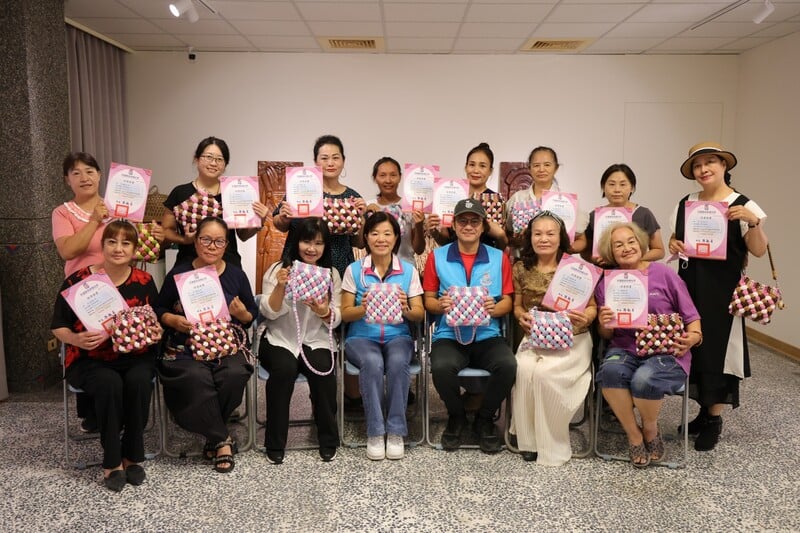 LINE_ALBUM_114.10.4_游淑貞創新原住民工藝研習_帶動吉安各部落共學多元產業_251005_10_e7a4f.jpg