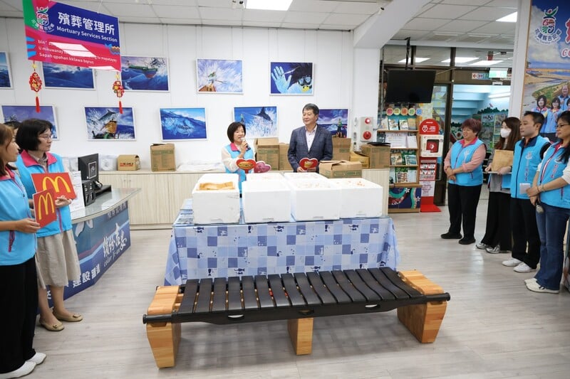 LINE_ALBUM_114.11.23_麥當勞暖心致賀吉安鄉獲全國防災績優公所_楊政道親送三百餘份全餐慰勞_251124_7_0bf47.jpg