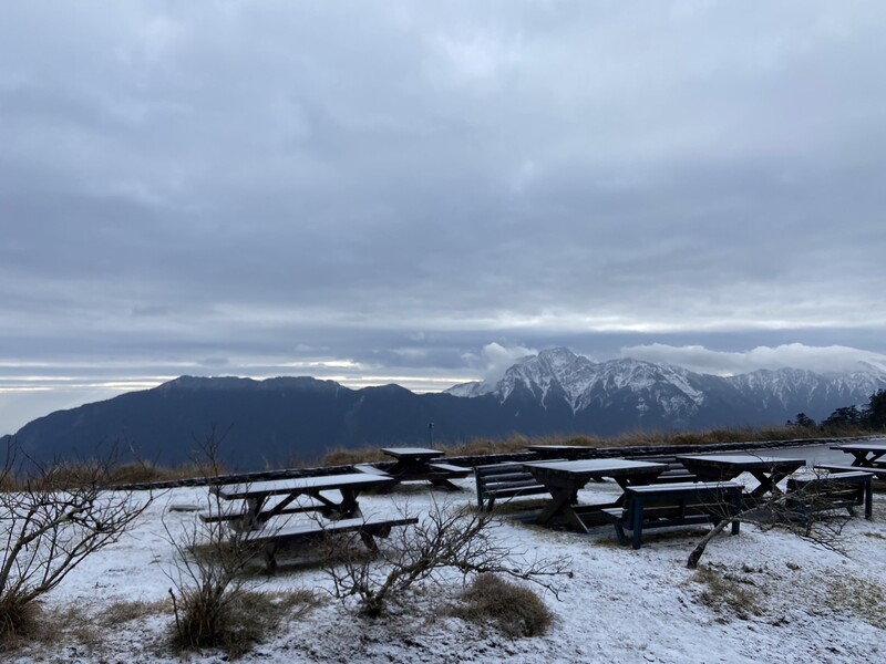 合歡山遠眺奇萊北峰雪景-太管處資料照片_242532358_0_0_6990d.jpg