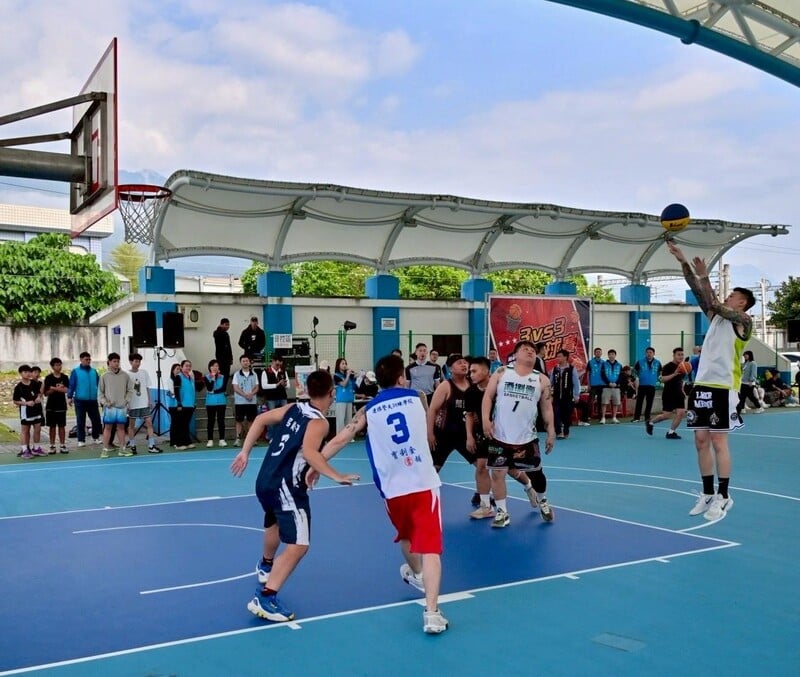 吉安鄉長盃三對三籃球賽熱血開打_游淑貞攜青年會推動體育運動風潮009_0d487.jpg