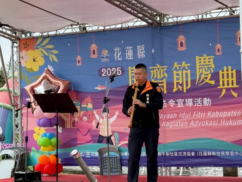 外事科同仁Kevin_Zheng鄭百君吹奏日本尺八音樂交流_0_b29fa.jpg