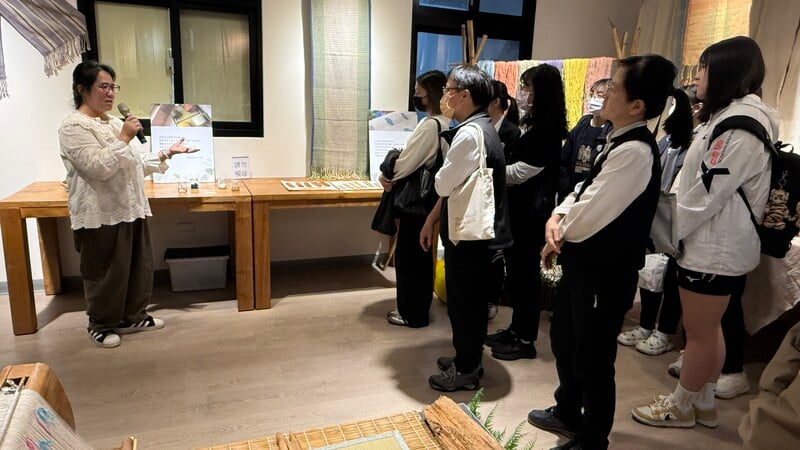 從植物萃取染料作為天然的調色盤根據染色的溫度時間不同產生獨一無二的作品_0_7a37b.jpg