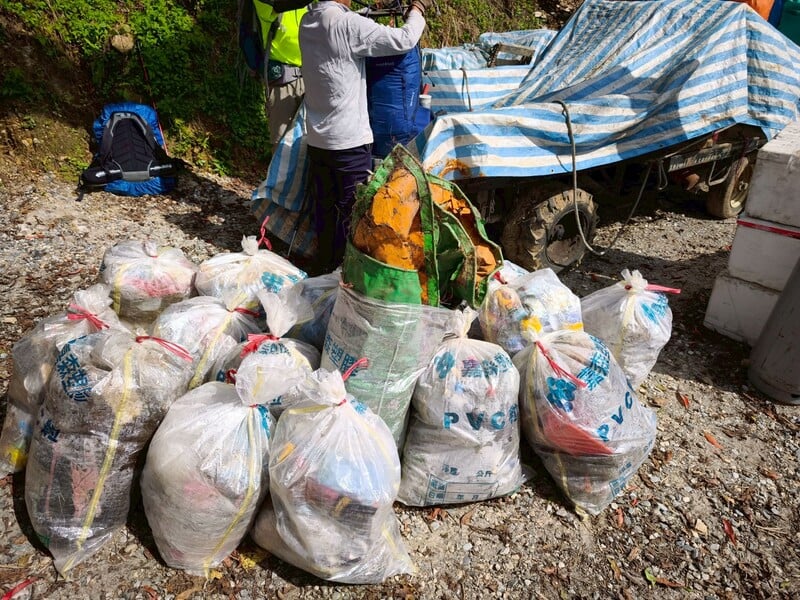 本次淨山成果集中於流籠頭待運下山後將進行後續分類與資源回收作業_0_bab03.jpg