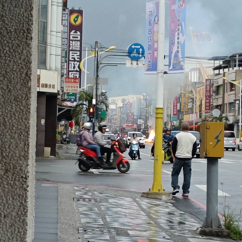 火燒車01_65790.jpeg