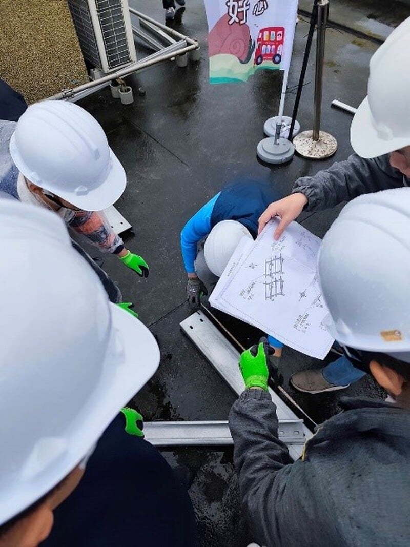 照片二支架模組圖面與組裝暨光電材料物件盤點花蓮縣有限責任綠電學習社區合作社__1ffdf.jpg