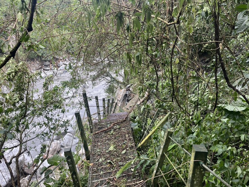 環溪步道鋼構階梯損毀_0_60c05.jpg