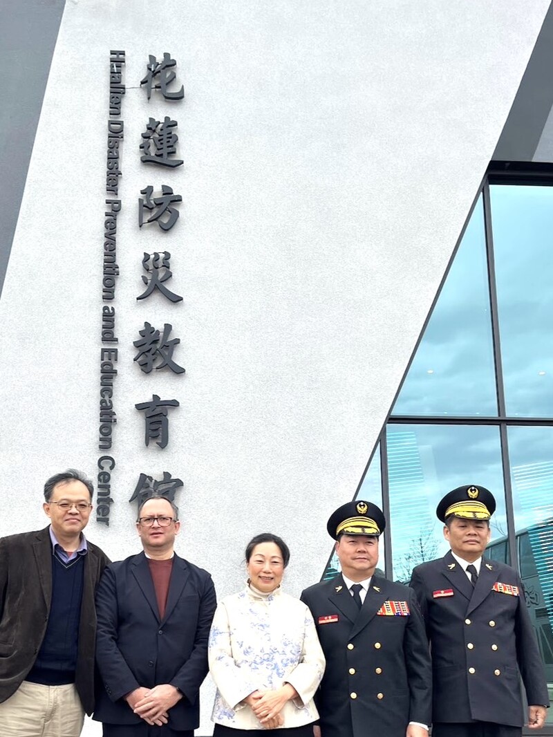 花蓮縣一一九消防節慶祝活動徐縣長親自蒞臨與會_0_1d945.jpg