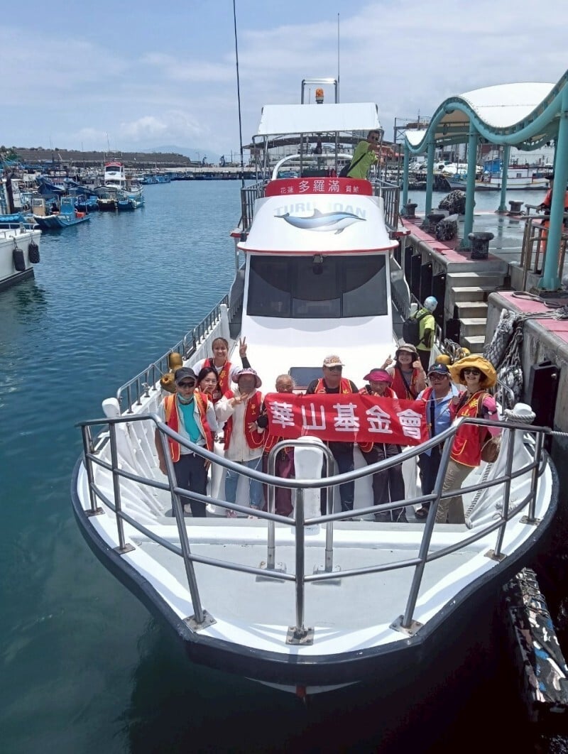 AA-0808110005044_1049c.jpg