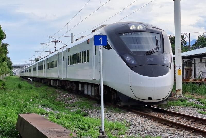 AA-1227085405610_05743.jpg